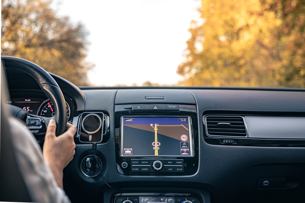 Ile kosztuje GPS do samochodu? Ceny lokalizatora i abonamentu