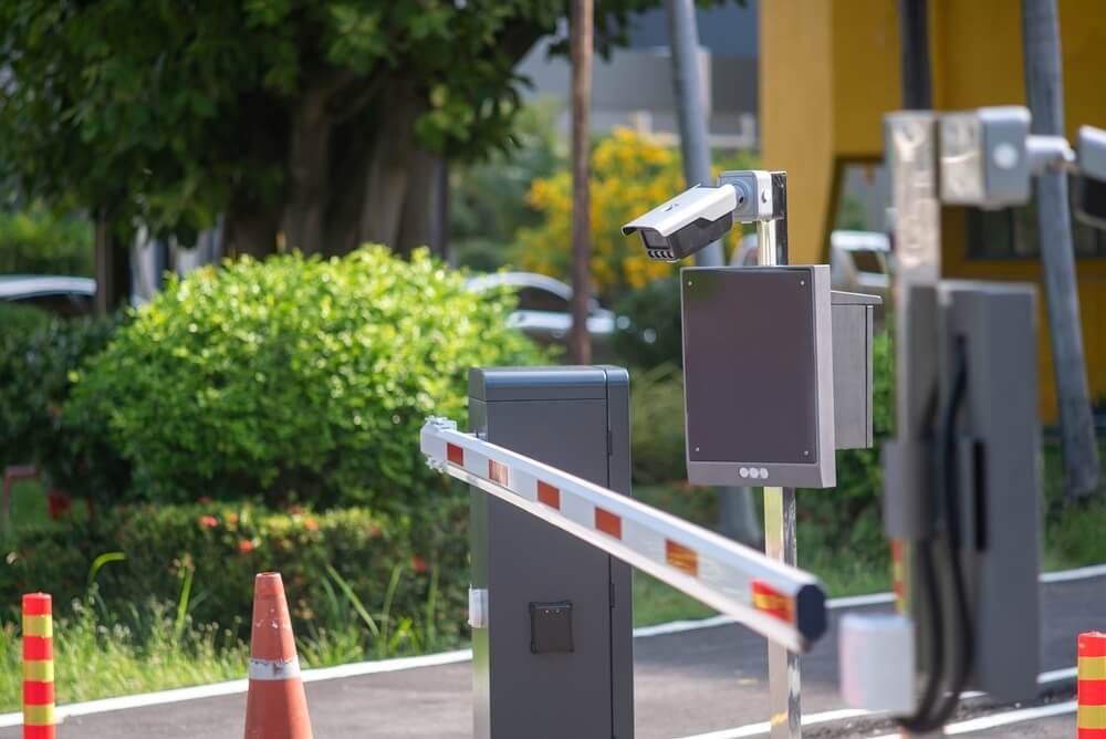 Kamery LPR i ANPR jako skuteczne narzędzie rozpoznawania tablic rejestracyjnych
