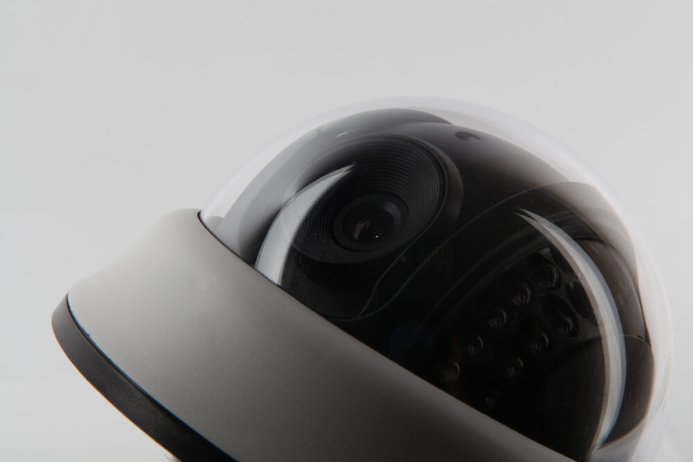 Ogniskowa obiektywu w kamerach monitoringu – co to jest i jak ją dobrać?