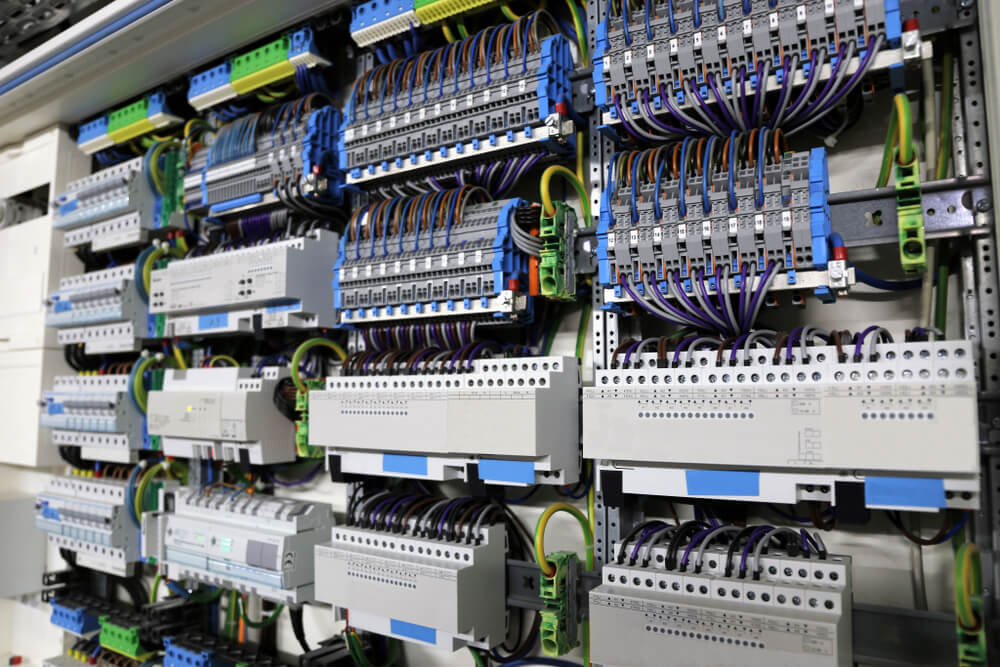 System KNX – co to jest i jak wpływa na bezpieczeństwo?