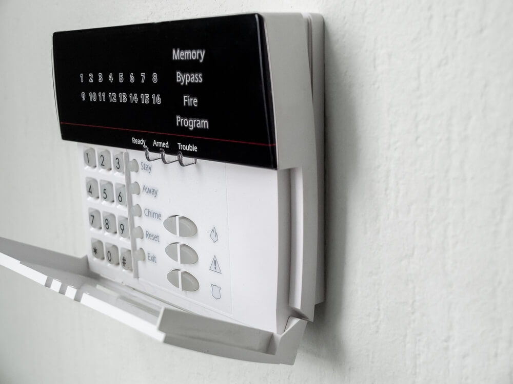 Sabotaż alarmu – na czym polega i do czego służy tamper alarm?